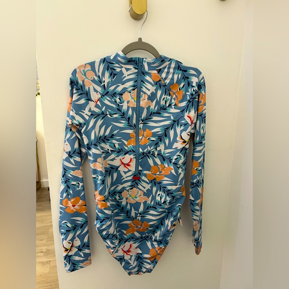 girl ROXY floral print bathing suit